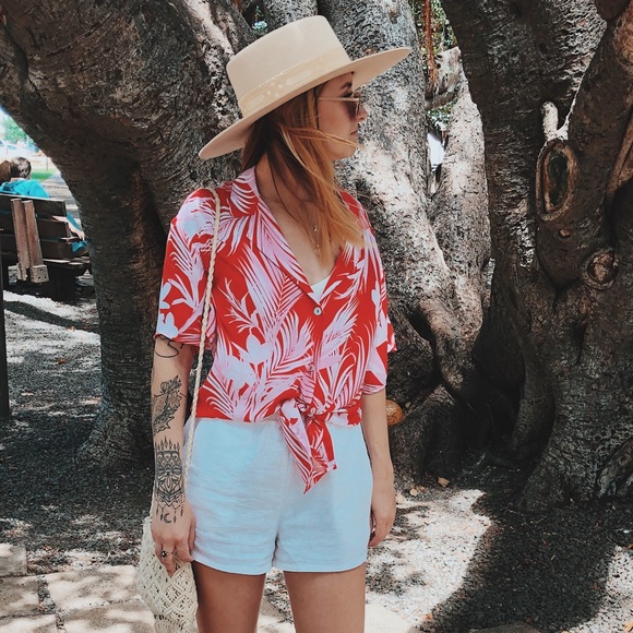 Show Me Your MuMu Tops - Aloha Button Down 🌺